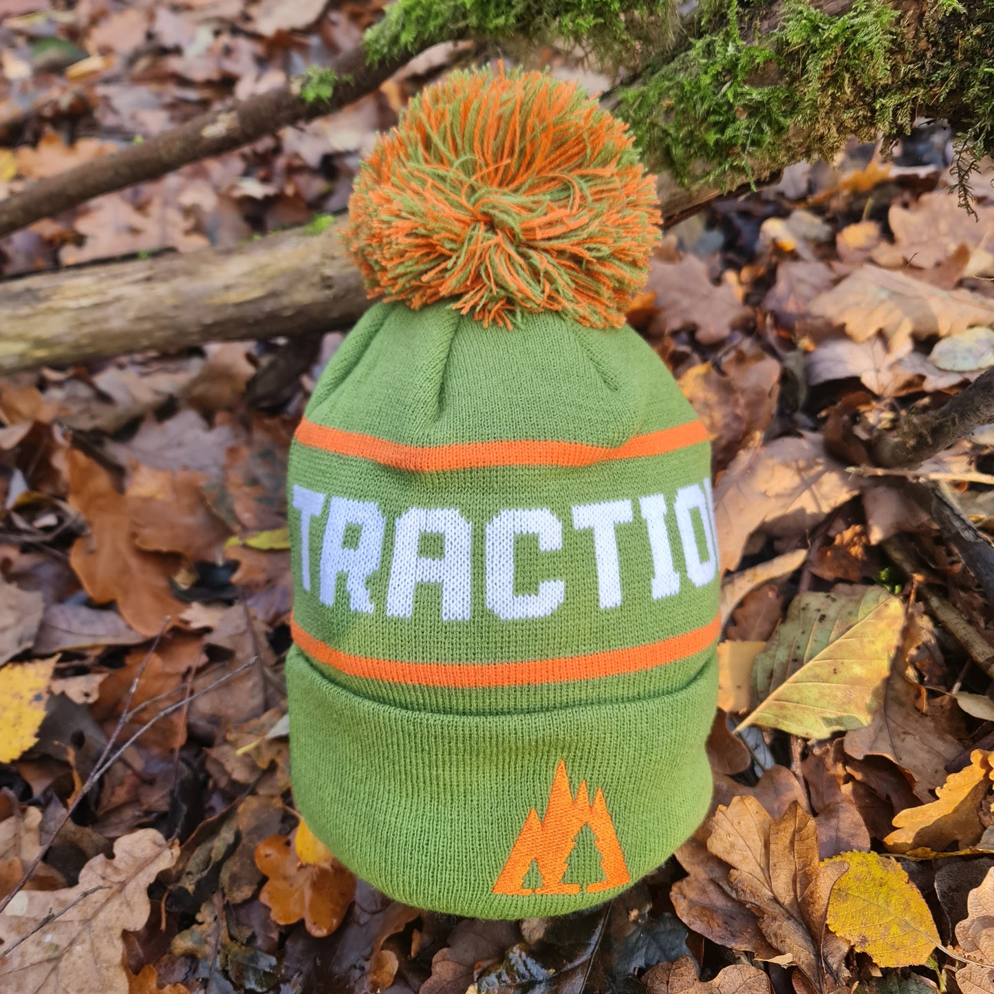 Traction bobble hat